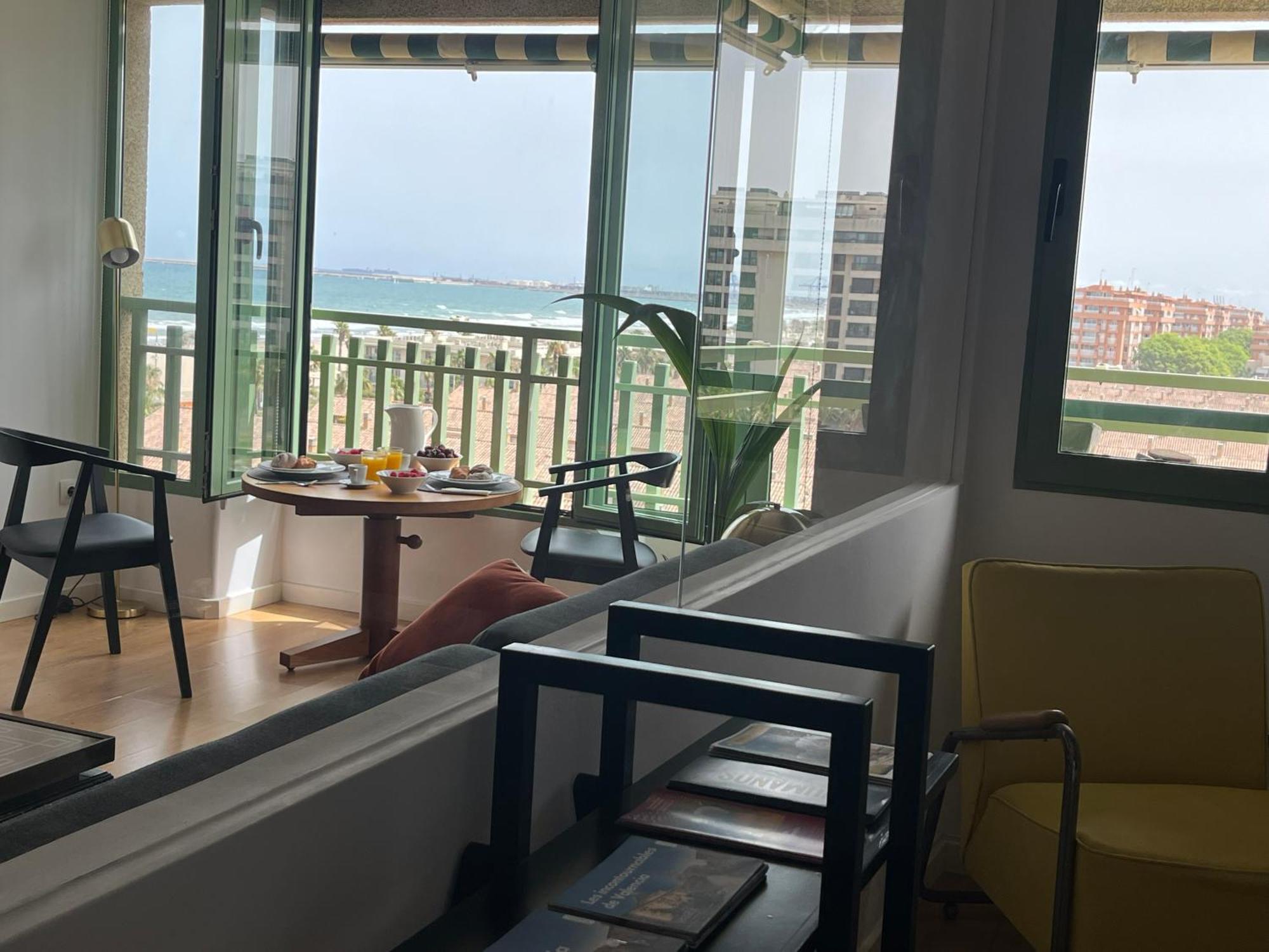 Stylish Well-Connected Beachfront Flat Valencia Exterior foto